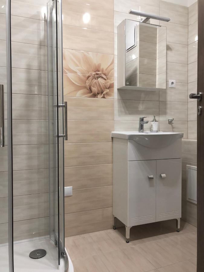 פץ' Exclusive Home - D. Apartman מראה חיצוני תמונה